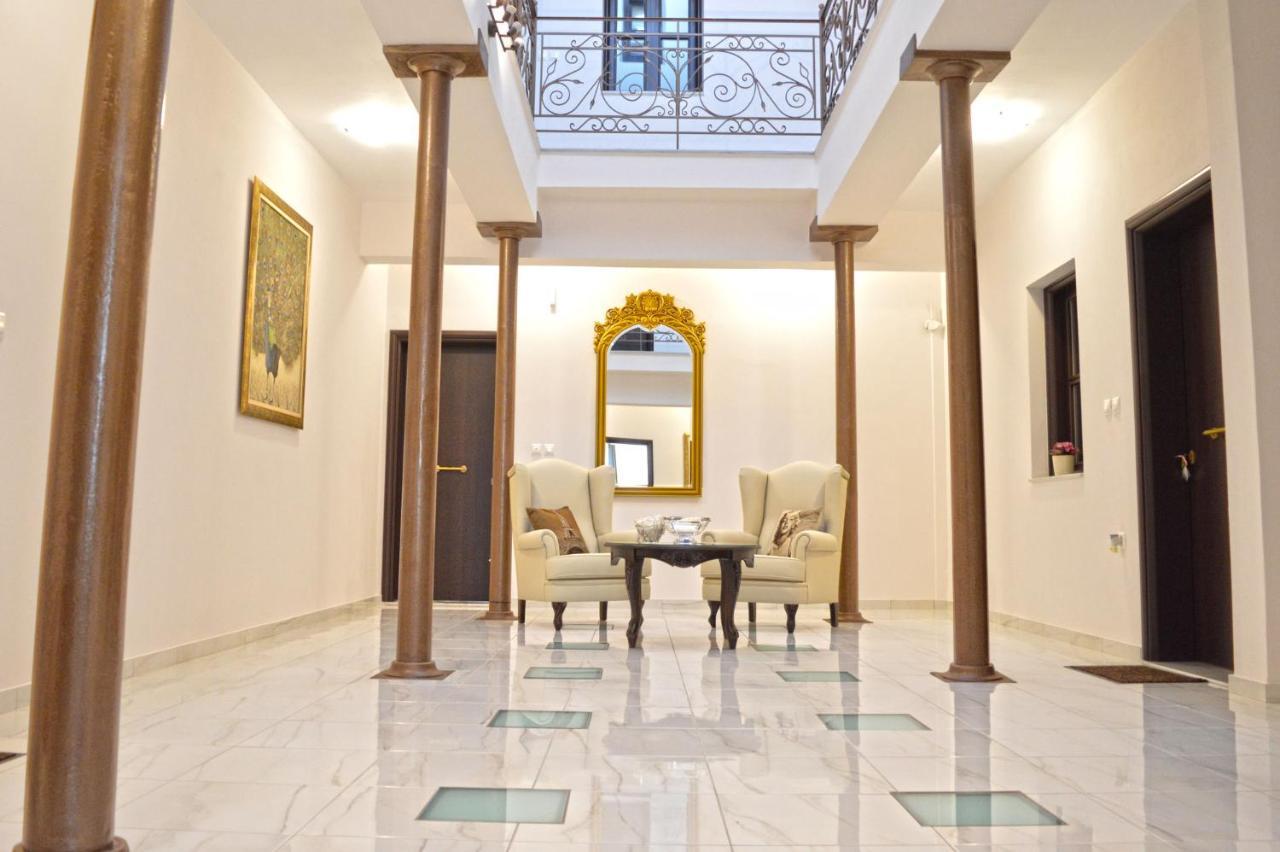 Megaron Apartment Ermoupoli Bagian luar foto